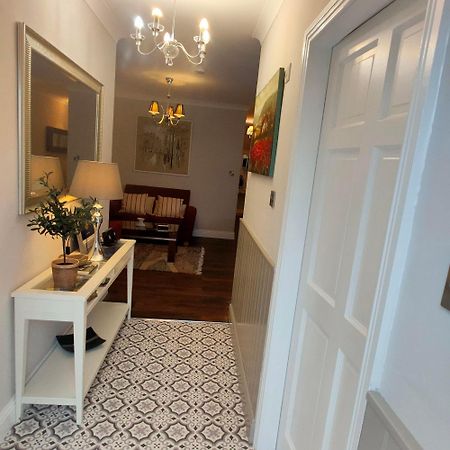 Russell Mews Apartment เอนนิส ภายนอก รูปภาพ