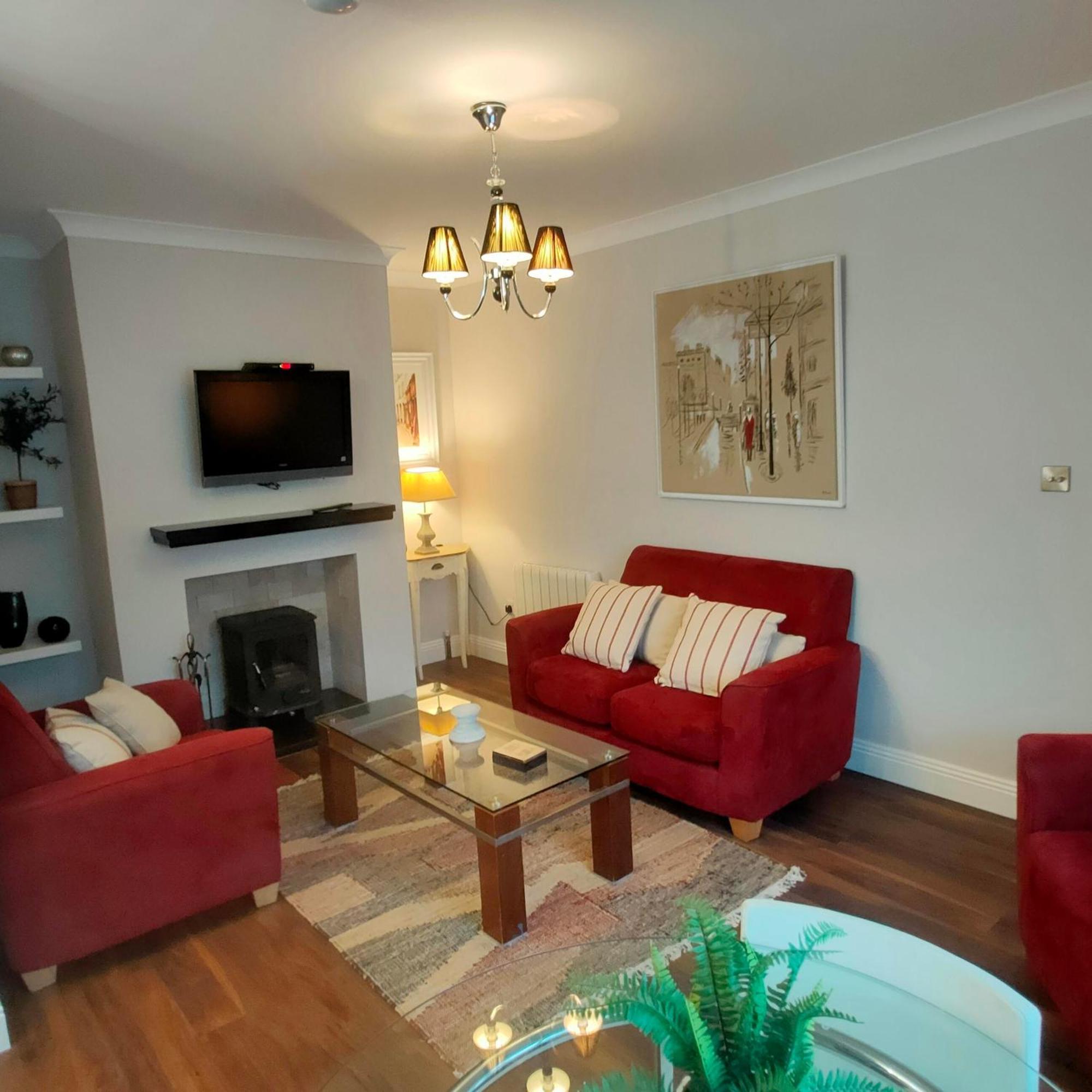 Russell Mews Apartment เอนนิส ภายนอก รูปภาพ