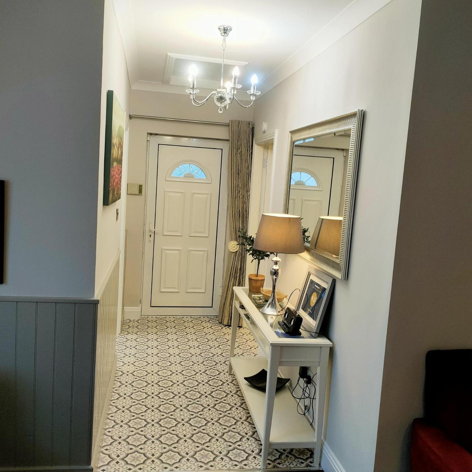 Russell Mews Apartment เอนนิส ภายนอก รูปภาพ
